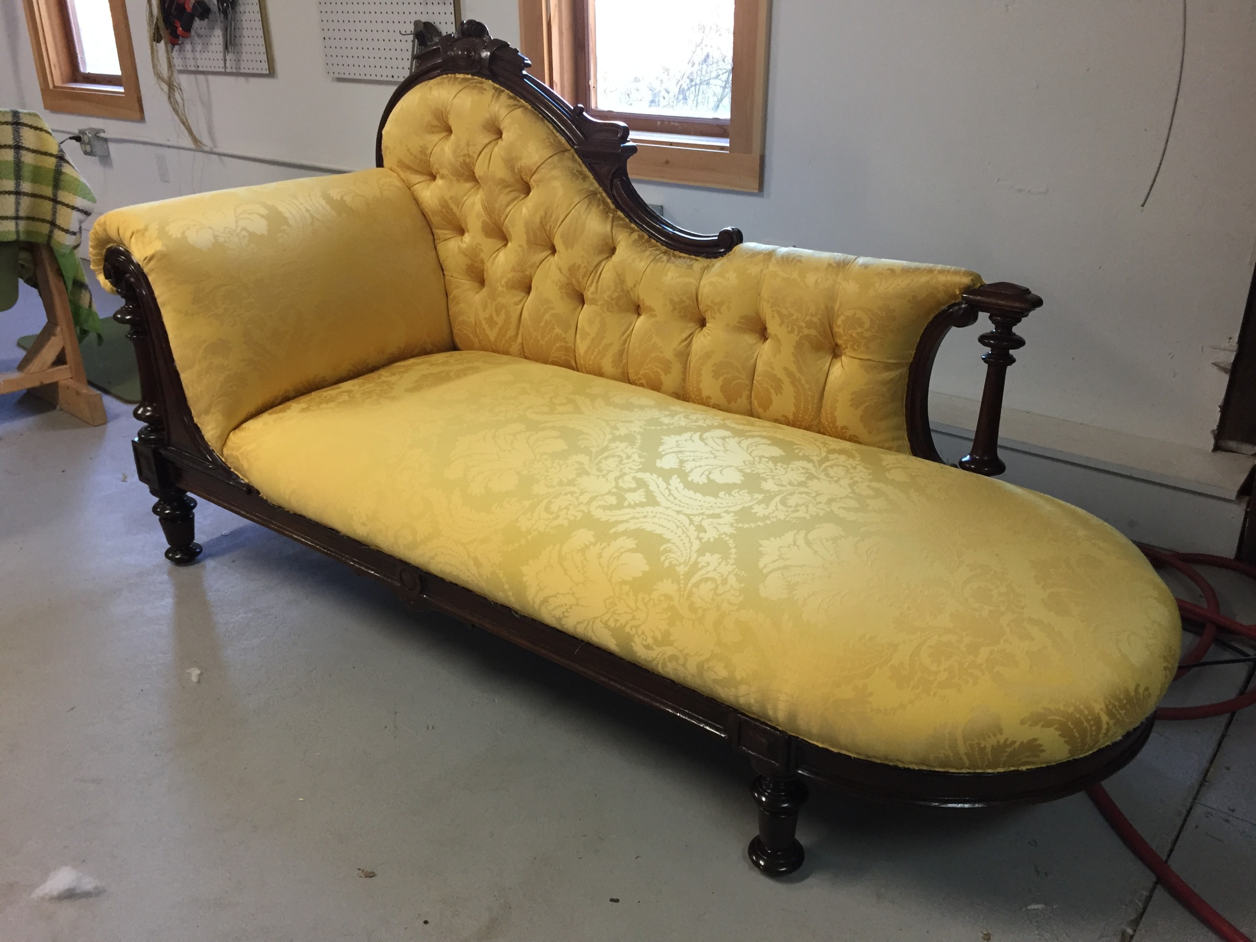 Antique Tufted Day Bed