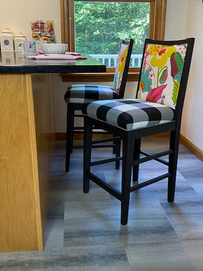 Kithen Counter Stools In Kitchen Fronts
